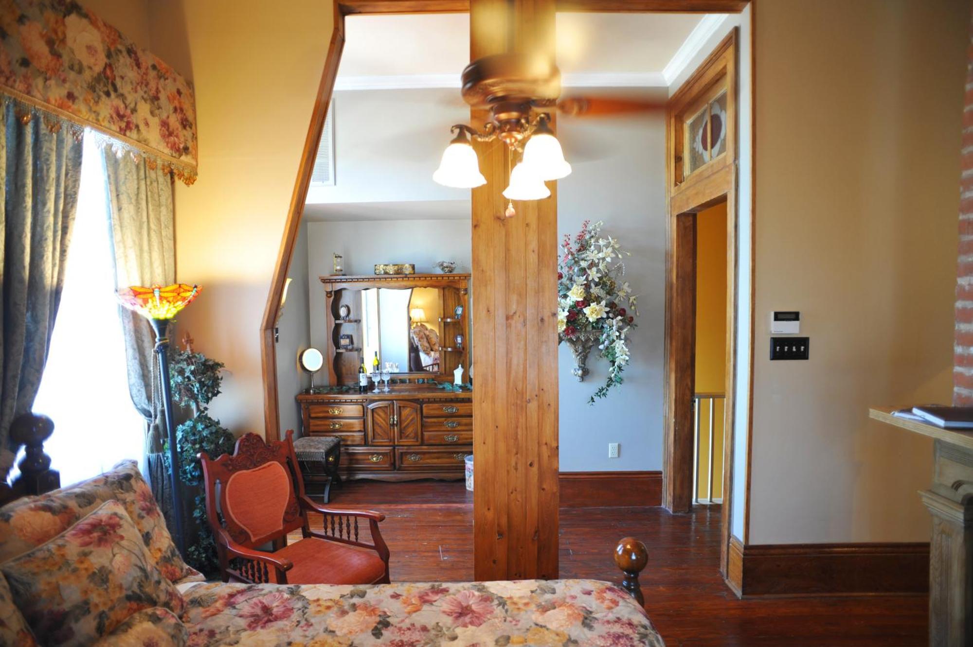 Hh Whitney House - A Bed & Breakfast On The Historic Esplanade Nova Orleães Exterior foto