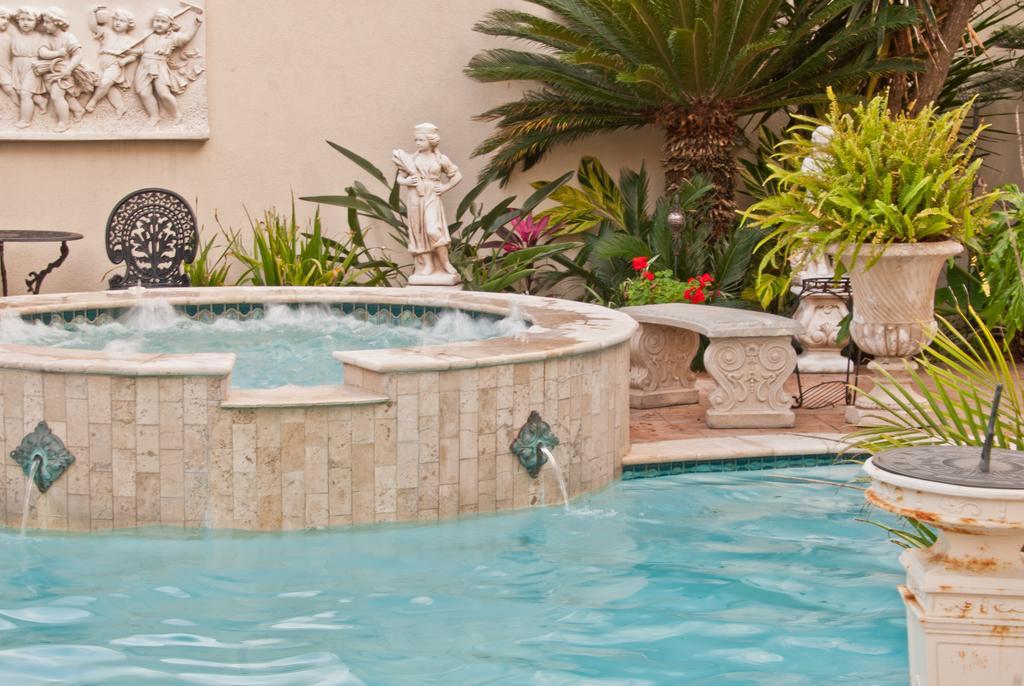 Hh Whitney House - A Bed & Breakfast On The Historic Esplanade Nova Orleães Exterior foto